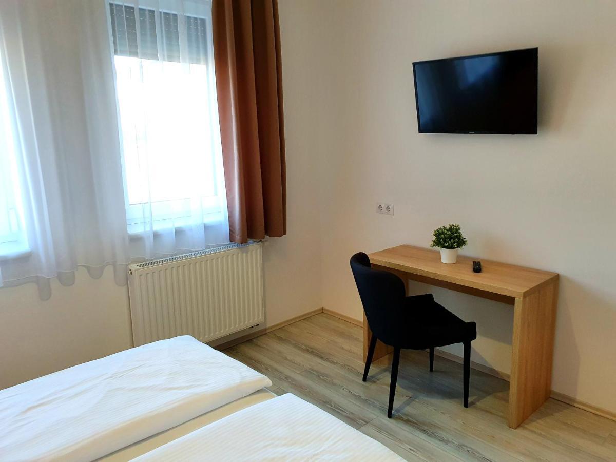 Maya Apartment Sárvár Extérieur photo